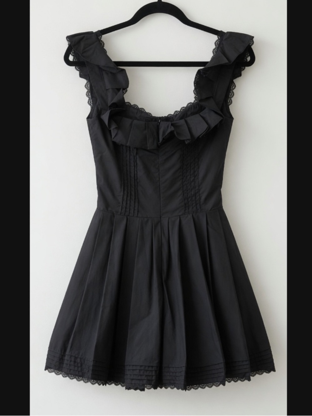 HOUSE OF CB 'Jemima' Black Pin Tuck Pleated Dress /Size S-US 4-6 $239 - Picture 7 of 10